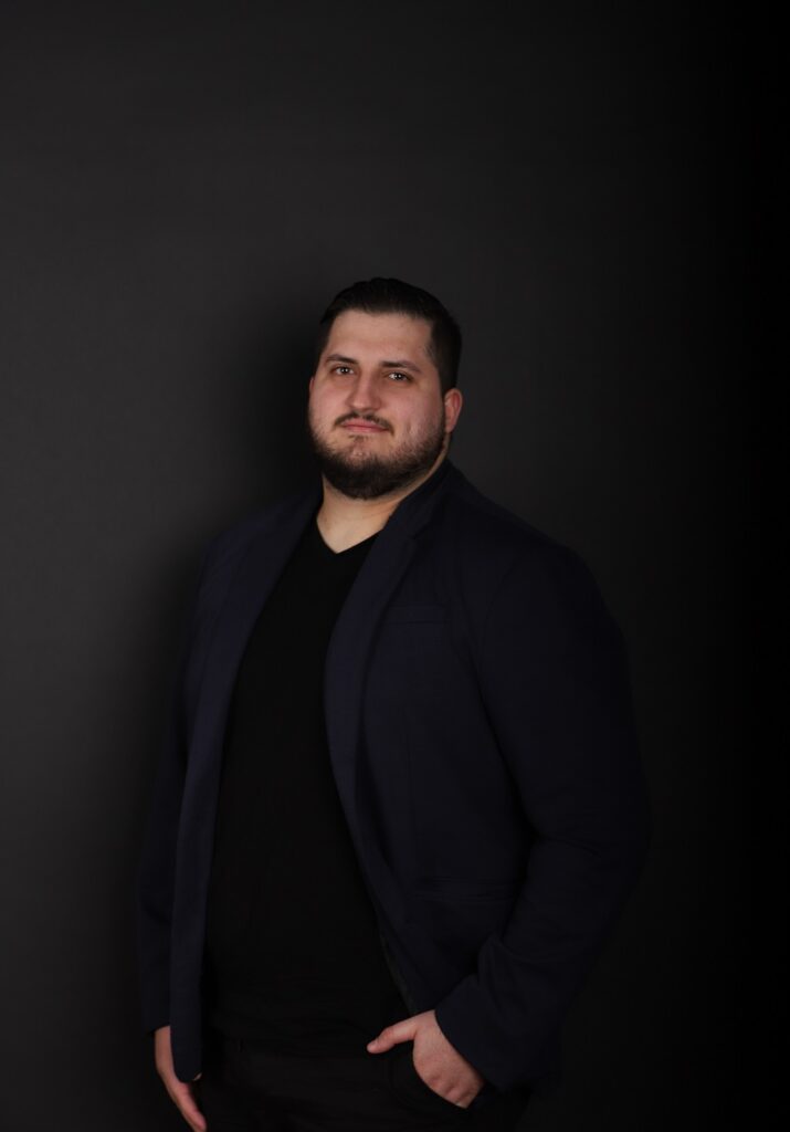 Sandro Šaško - lead vokal svadbenog benda Šarmeri Zagreb